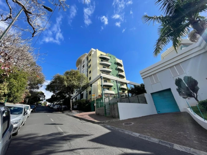 Apartamento T2 para Arrendamento em São Martinho Foto 16