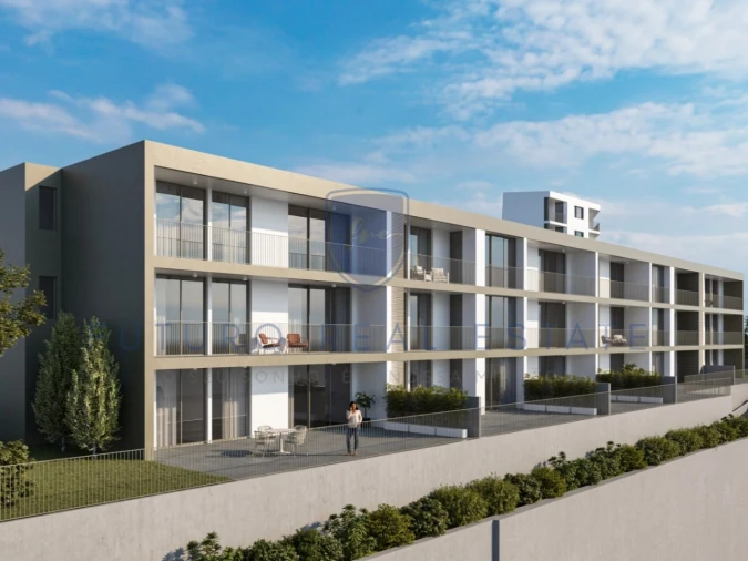 Apartamento T3 para Venda em Estreito de Camara de Lobos Foto 1