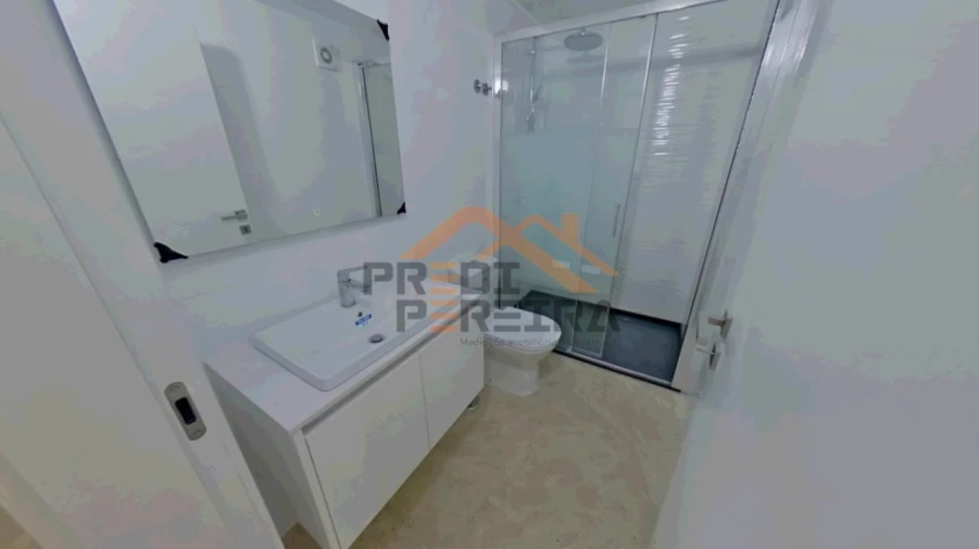 Moradia T4 para Venda em Pontinha e Famões Foto 20