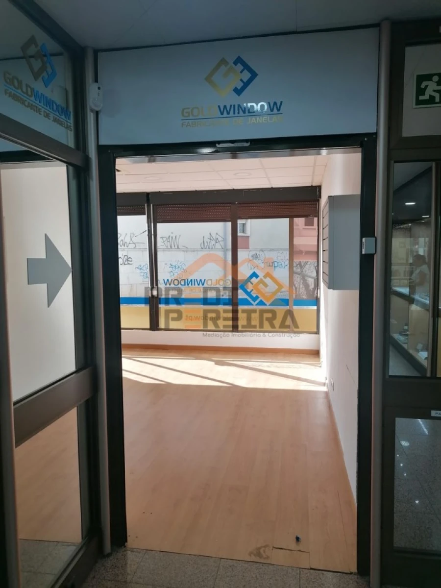 Loja para Venda em Odivelas Foto 12
