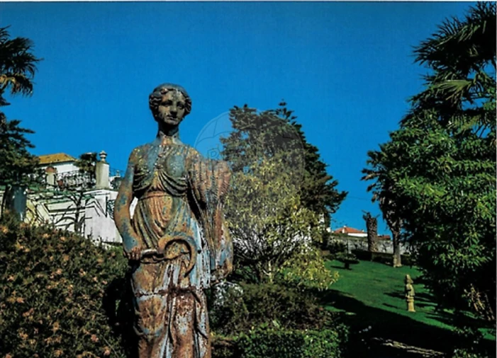 Moradia T6 para Venda em Azueira e Sobral da Abelheira Foto 3