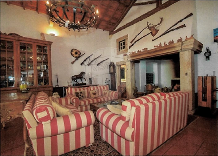 Moradia T6 para Venda em Azueira e Sobral da Abelheira Foto 11