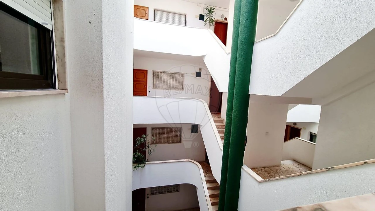 Apartamento T3 para Arrendamento em Alcabideche Foto 8