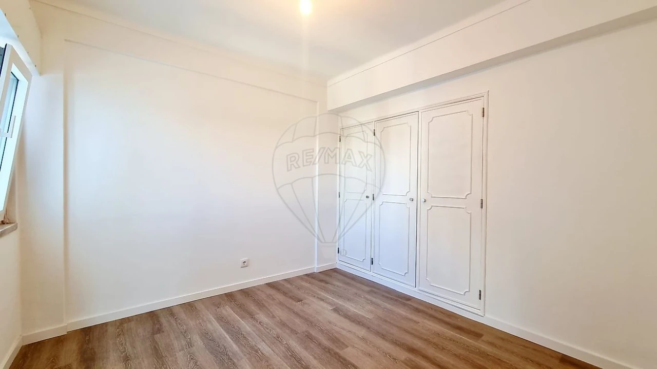 Apartamento T3 para Arrendamento em Alcabideche Foto 11