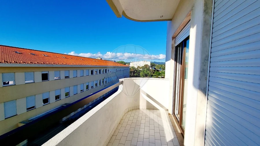 Apartamento T3 para Arrendamento em Alcabideche Foto 5