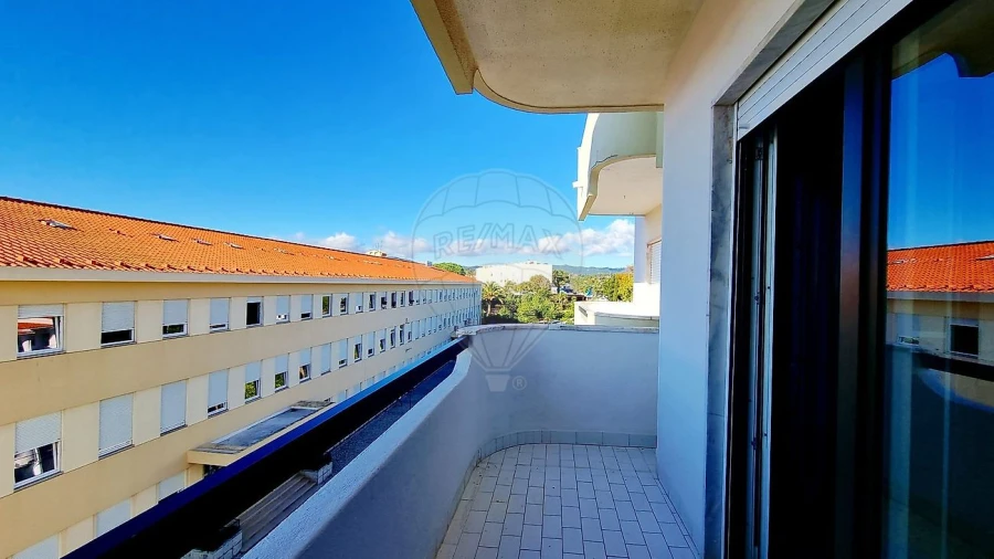 Apartamento T3 para Arrendamento em Alcabideche Foto 18