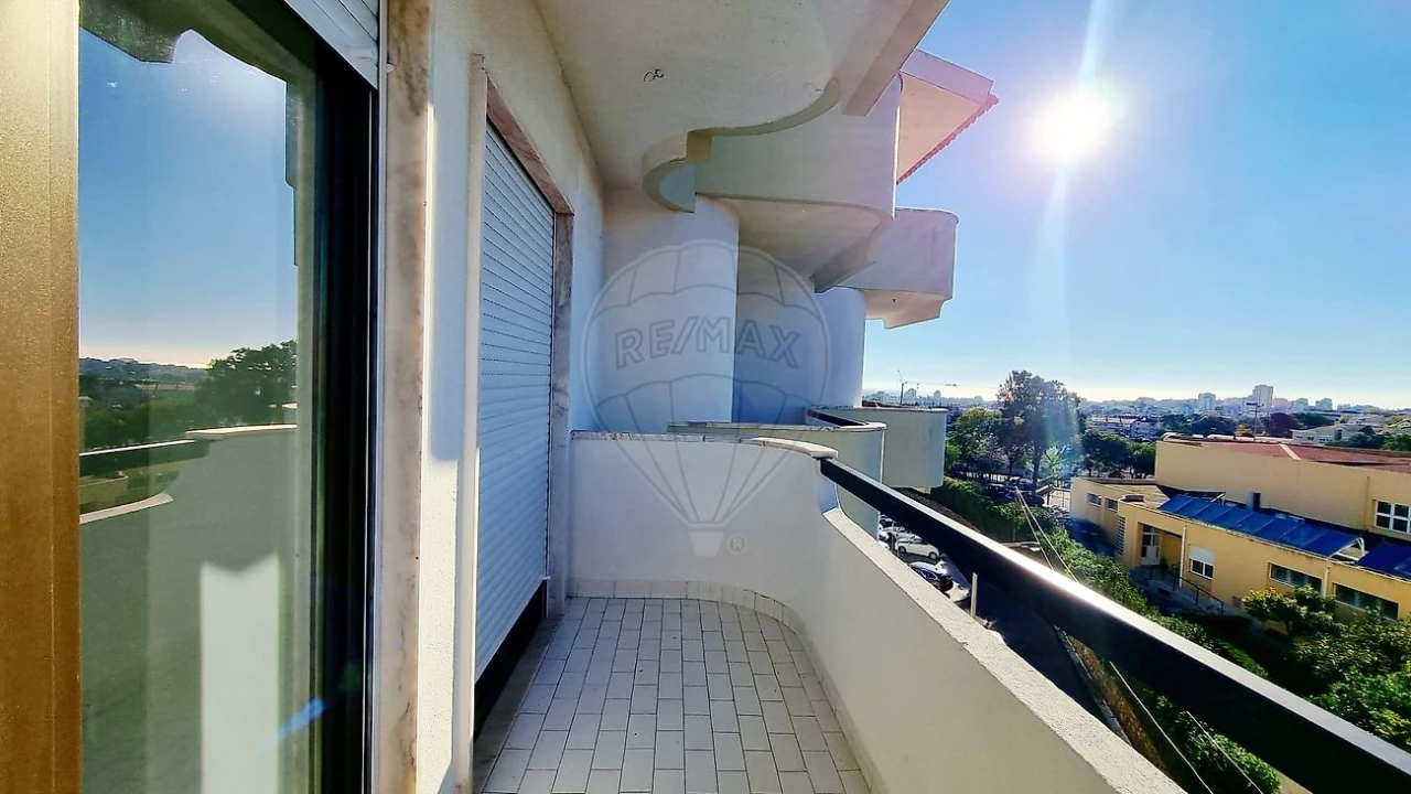 Apartamento T3 para Arrendamento em Alcabideche Foto 4