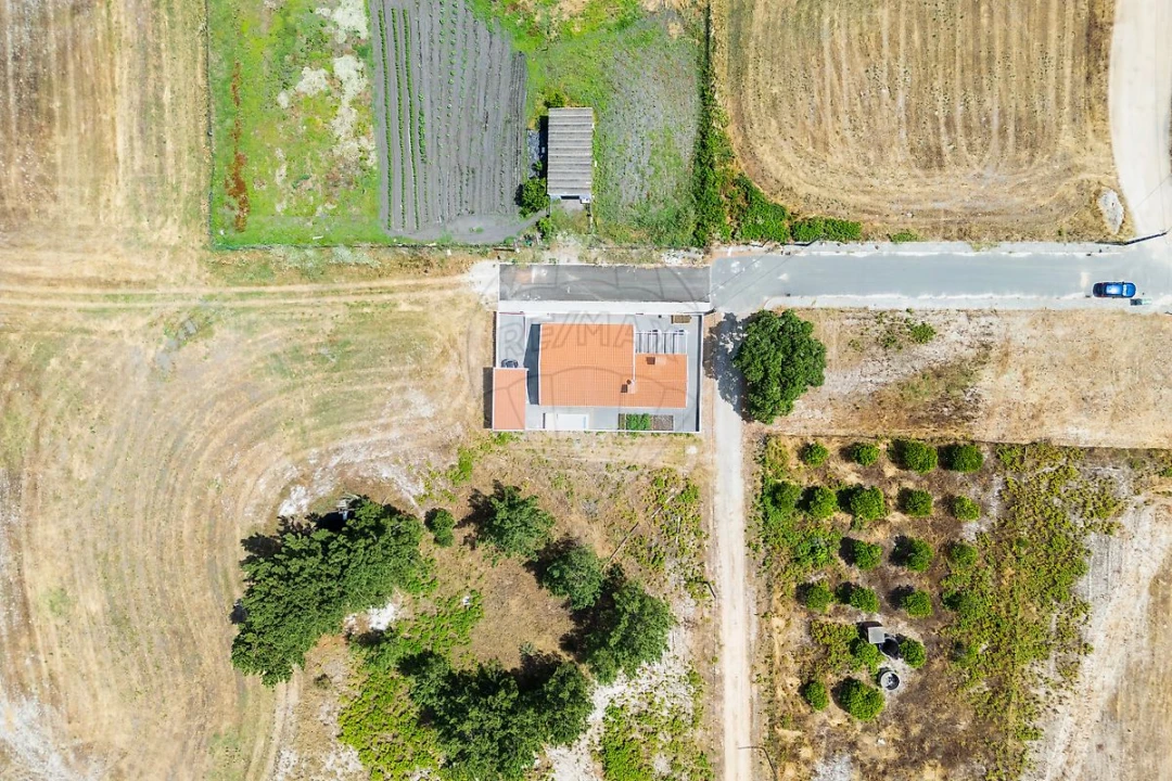 Moradia T3 para Venda em Torrão Foto 37