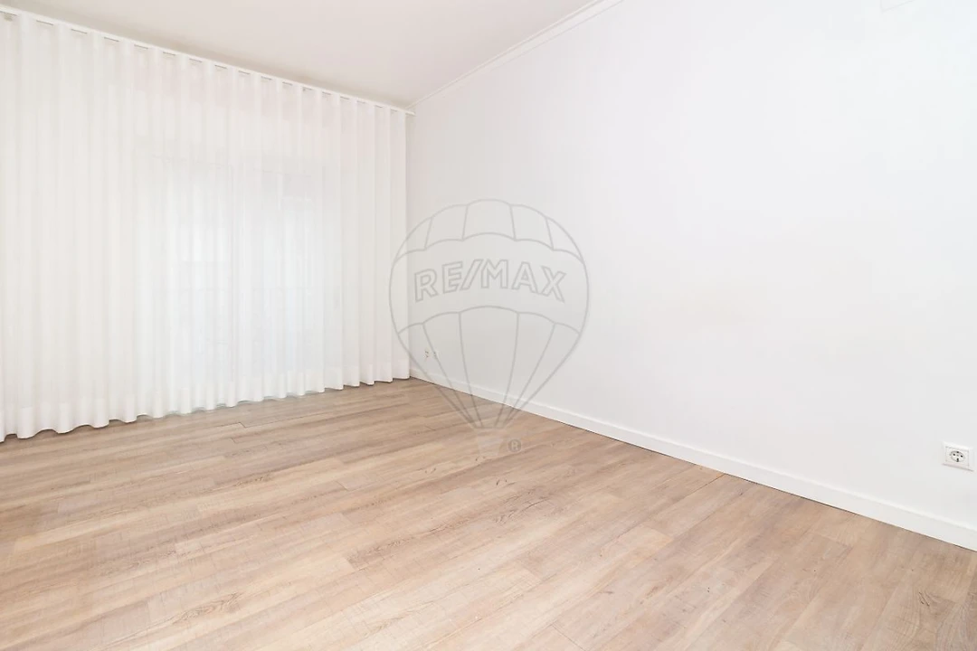 Apartamento T3 para Venda em Vila Franca de Xira Foto 5