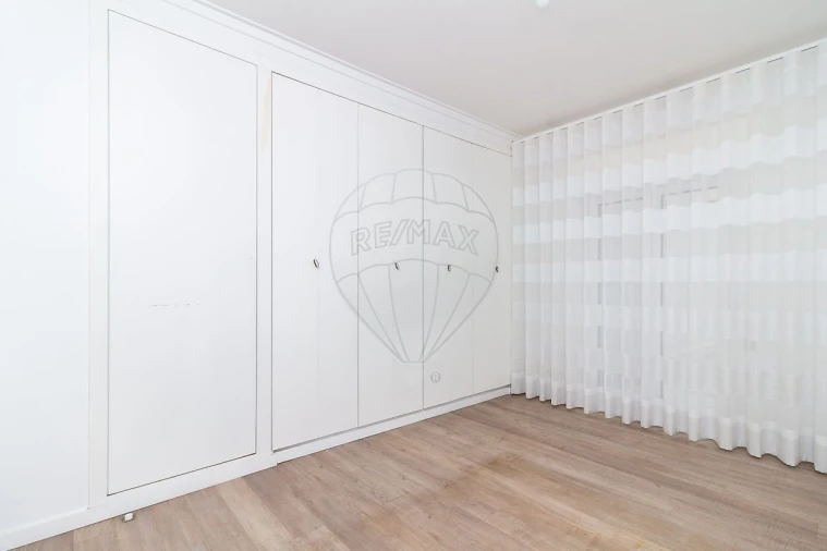 Apartamento T3 para Venda em Vila Franca de Xira Foto 17