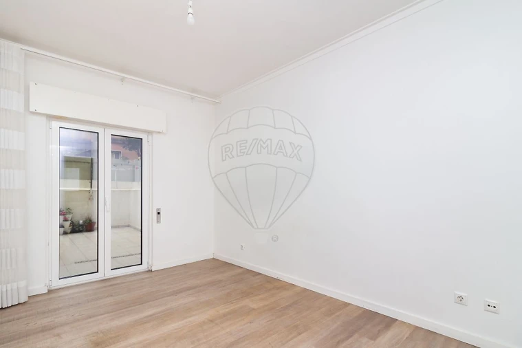 Apartamento T3 para Venda em Vila Franca de Xira Foto 13