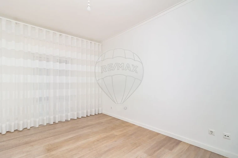 Apartamento T3 para Venda em Vila Franca de Xira Foto 9