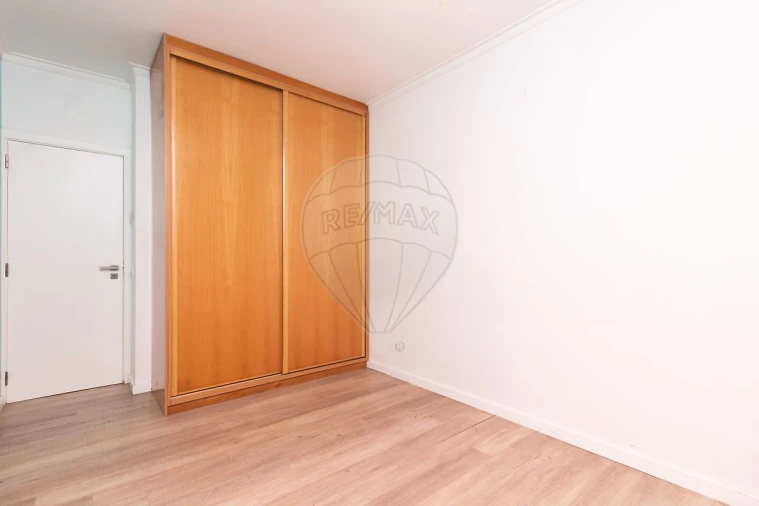 Apartamento T3 para Venda em Vila Franca de Xira Foto 8