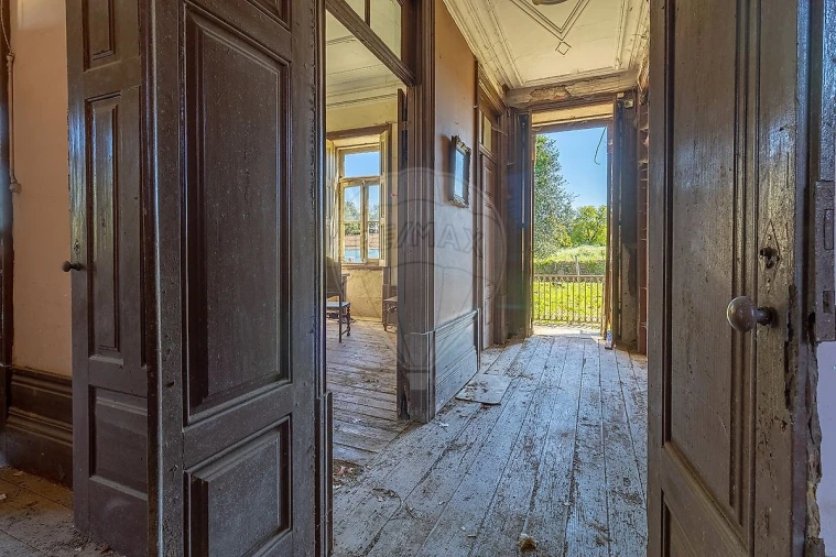 Moradia T5 para Venda em Grijó e Sermonde Foto 16