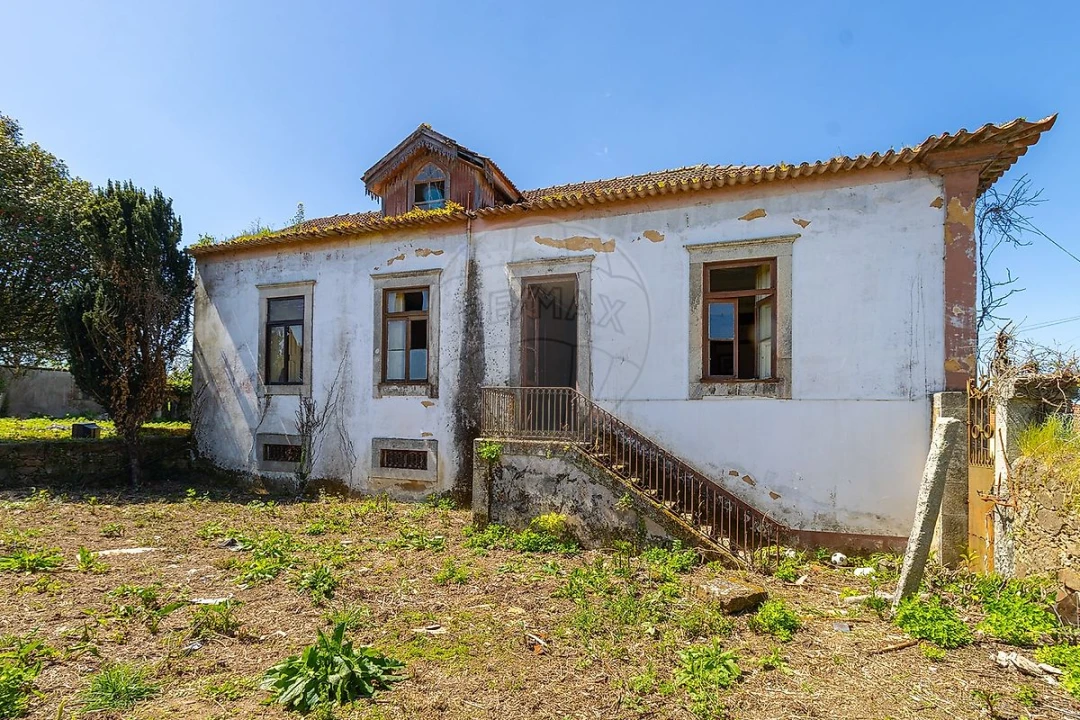 Moradia T5 para Venda em Grijó e Sermonde Foto 1