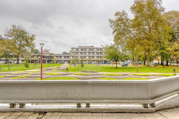 Loja para Venda em Ramalde Foto 15