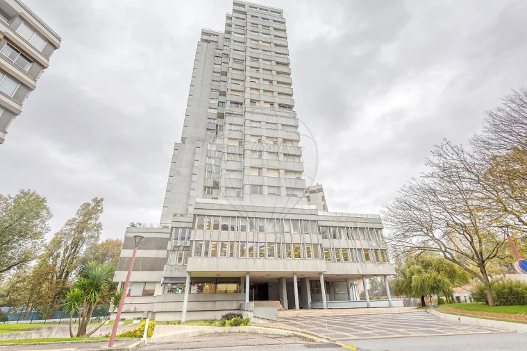 Loja para Venda em Ramalde Foto 7