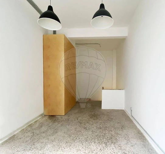 Loja para Arrendamento em Areeiro