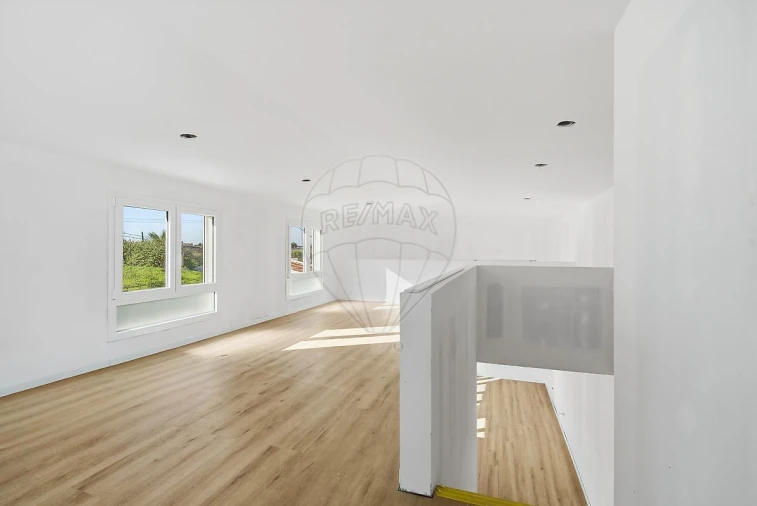 Moradia T2 para Venda em Sobral de Monte Agraço Foto 16