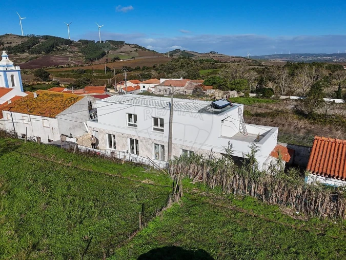 Moradia T2 para Venda em Sobral de Monte Agraço