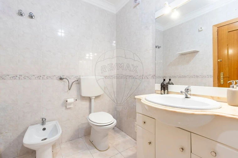 Apartamento T2 para Venda em Algueirão-Mem Martins Foto 13