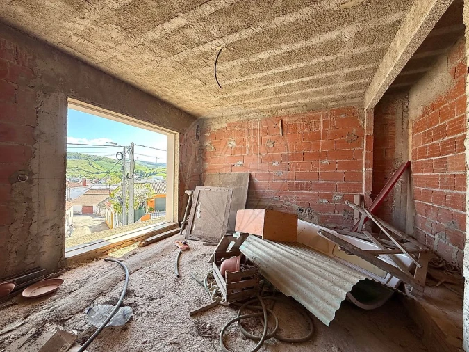 Moradia T2 para Venda em Dois Portos e Runa Foto 7