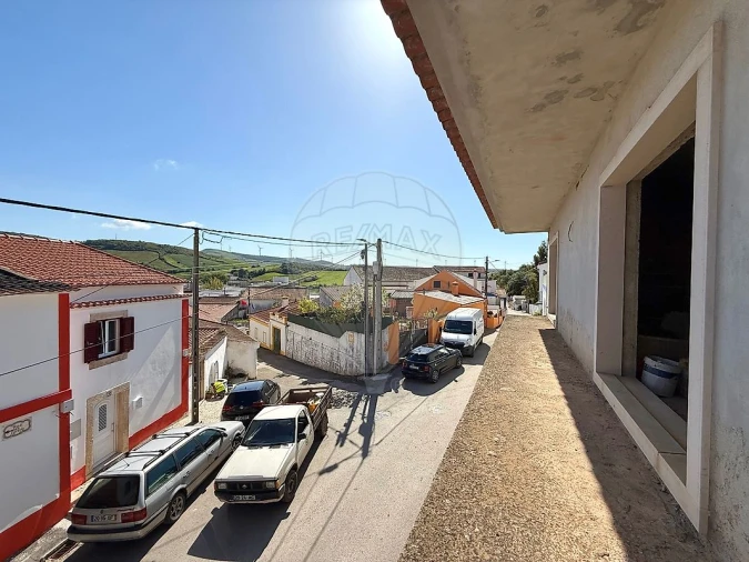 Moradia T2 para Venda em Dois Portos e Runa Foto 10