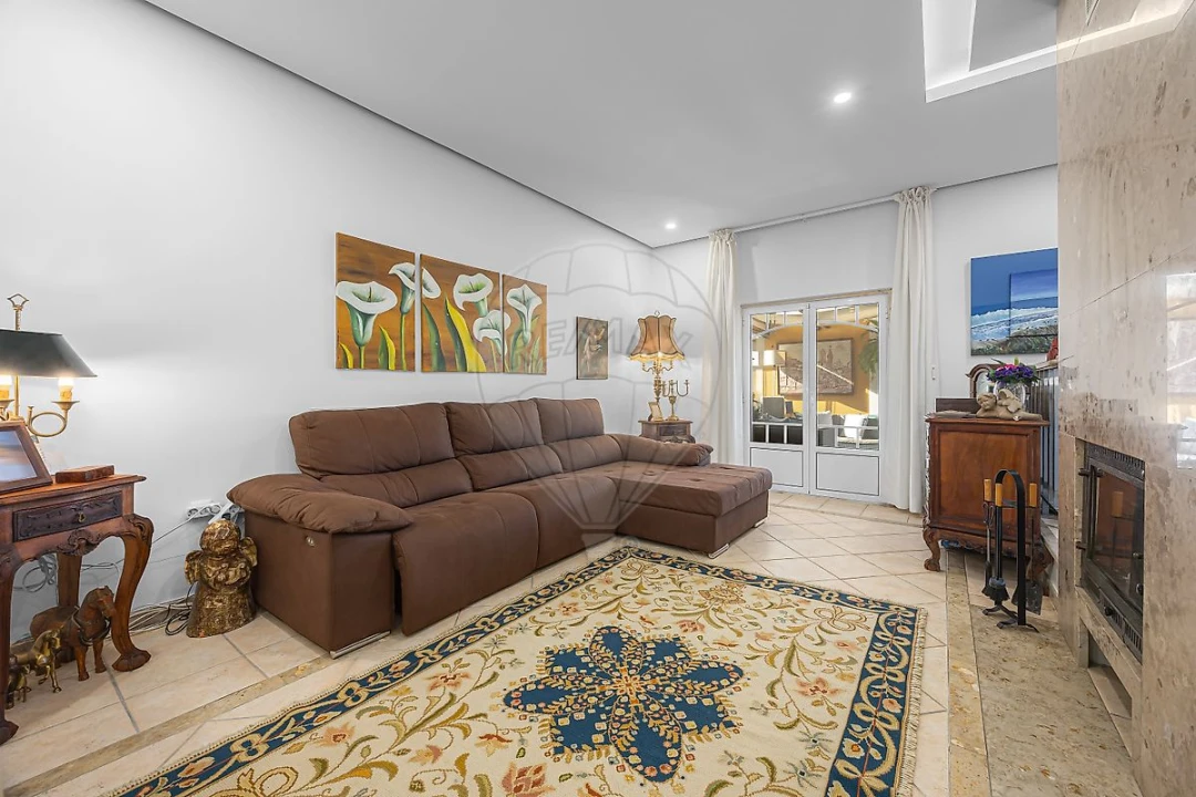 Moradia T4 para Venda em São Pedro da Cadeira Foto 9