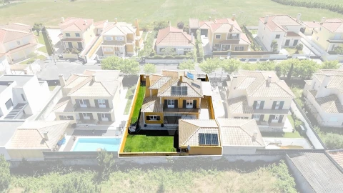 Moradia T4 para Venda em São Pedro da Cadeira
