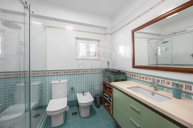 Moradia T4 para Venda em São Pedro da Cadeira Foto 26