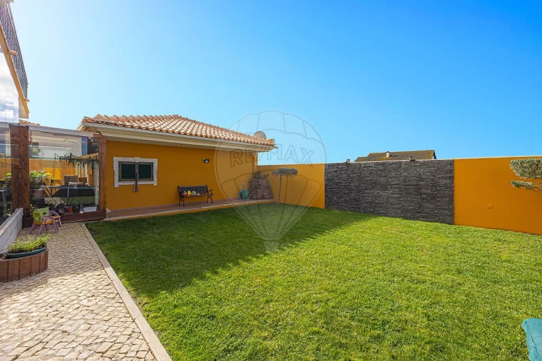 Moradia T4 para Venda em São Pedro da Cadeira Foto 26