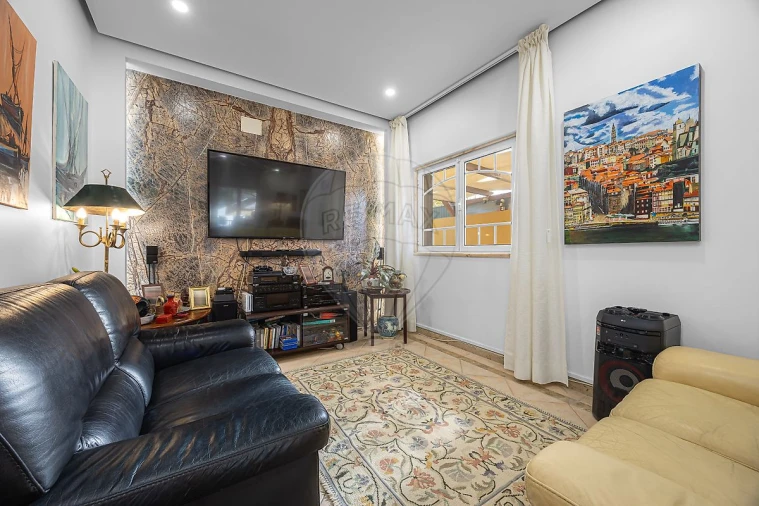 Moradia T4 para Venda em São Pedro da Cadeira Foto 11