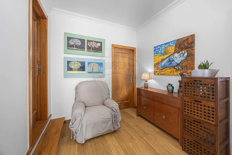 Moradia T4 para Venda em São Pedro da Cadeira Foto 15