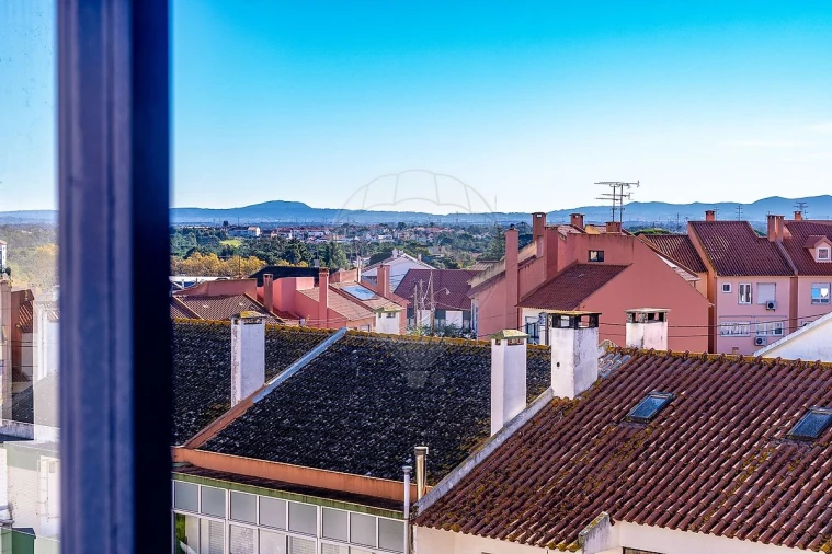 Apartamento T2 para Venda em Charneca de Caparica e Sobreda Foto 16