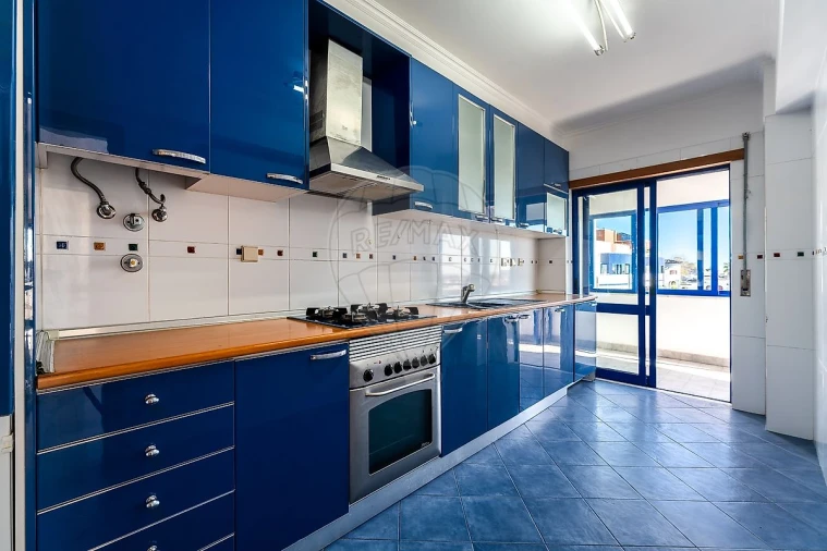 Apartamento T2 para Venda em Charneca de Caparica e Sobreda Foto 11