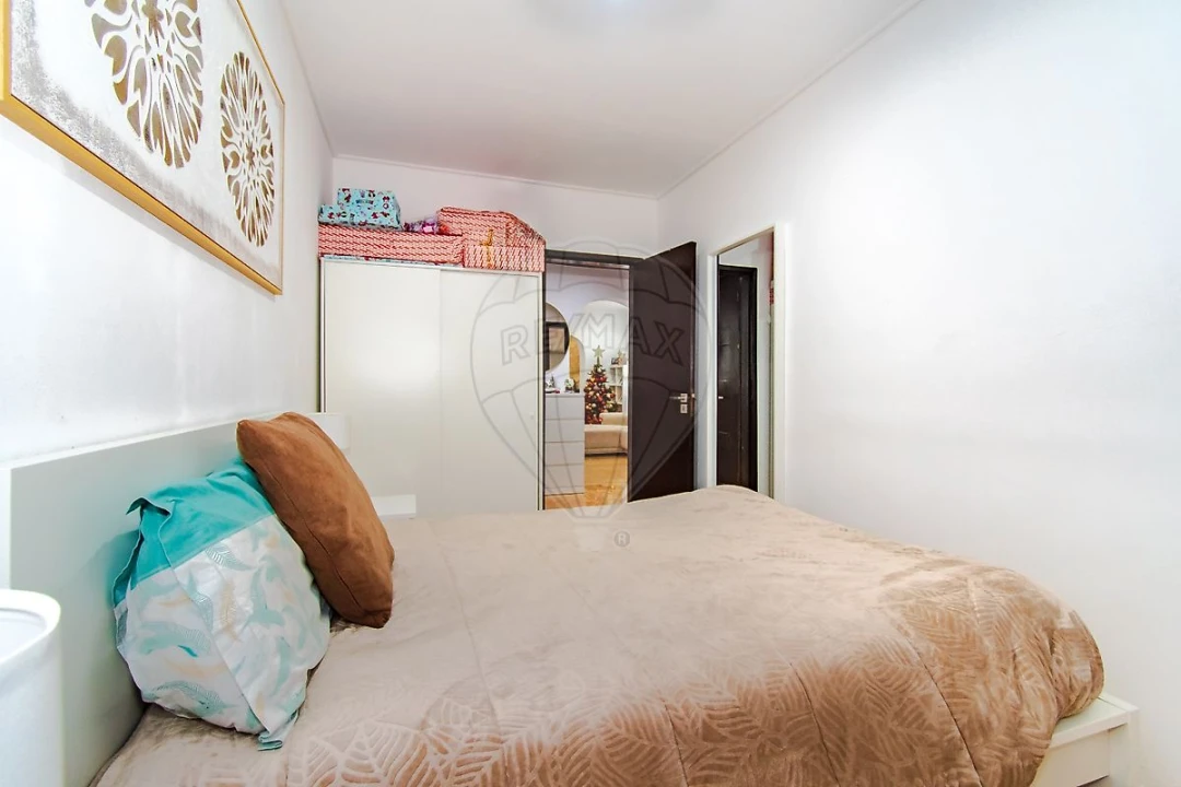 Apartamento T2 para Venda em Santa Iria de Azoia, São João da Talha e Bobadela Foto 2