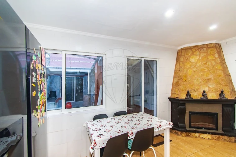 Apartamento T2 para Venda em Santa Iria de Azoia, São João da Talha e Bobadela Foto 15