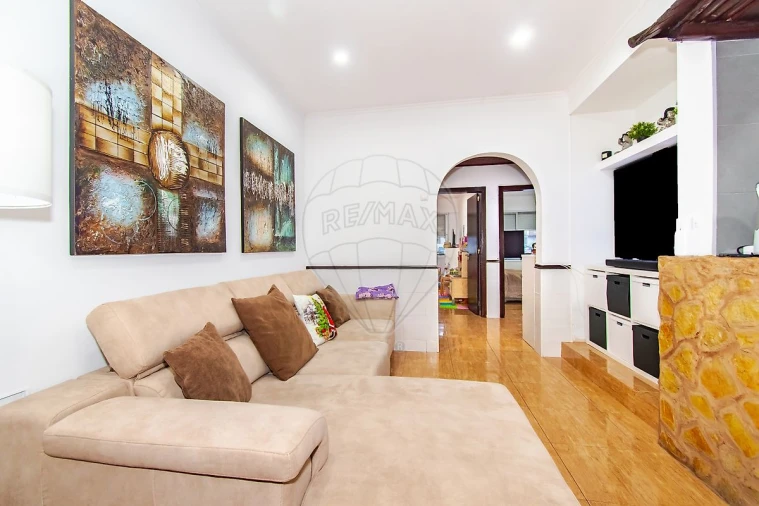 Apartamento T2 para Venda em Santa Iria de Azoia, São João da Talha e Bobadela Foto 5