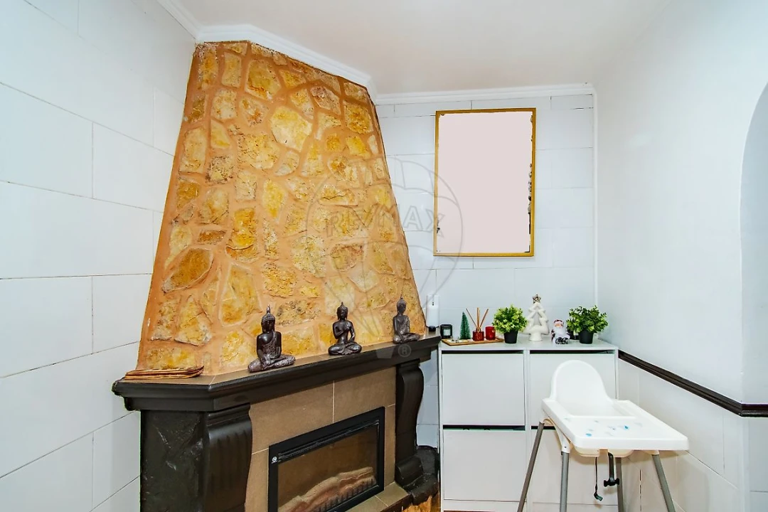 Apartamento T2 para Venda em Santa Iria de Azoia, São João da Talha e Bobadela Foto 14