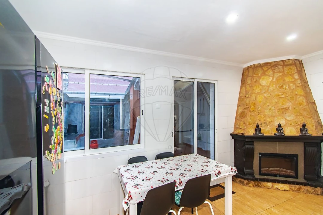 Apartamento T2 para Venda em Santa Iria de Azoia, São João da Talha e Bobadela Foto 15