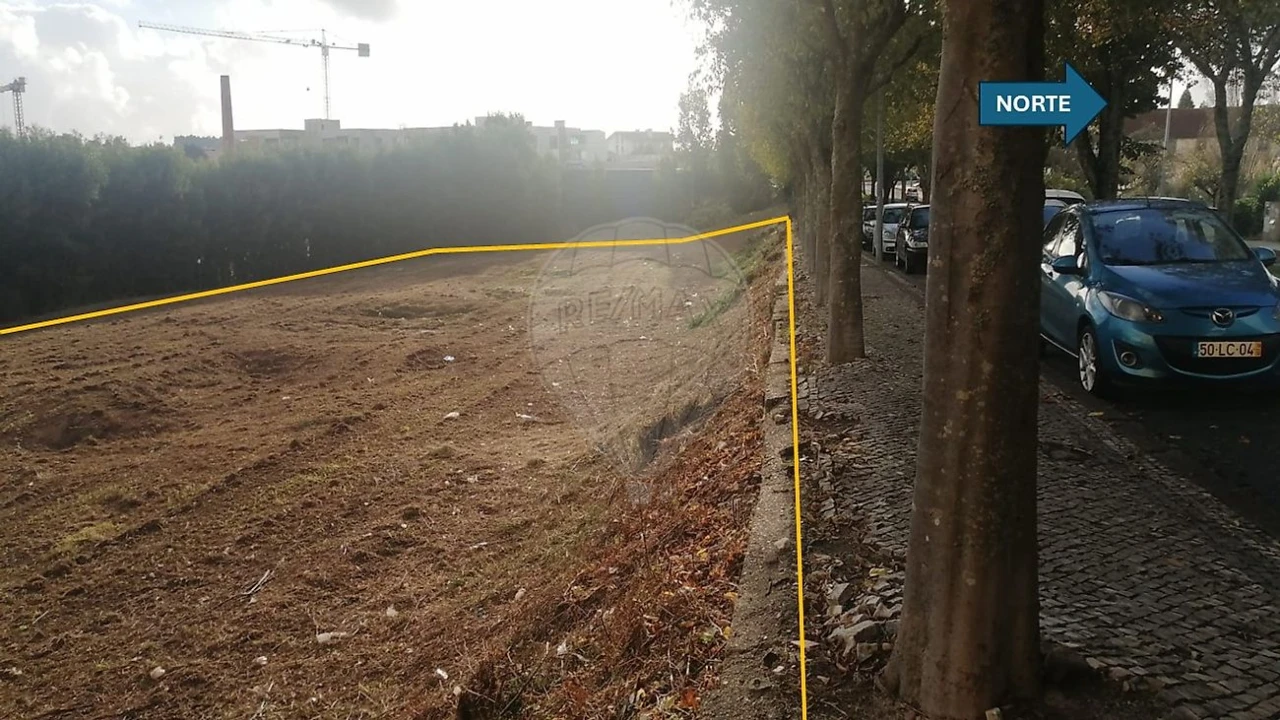 Terreno para Venda em São João da Madeira Foto 5