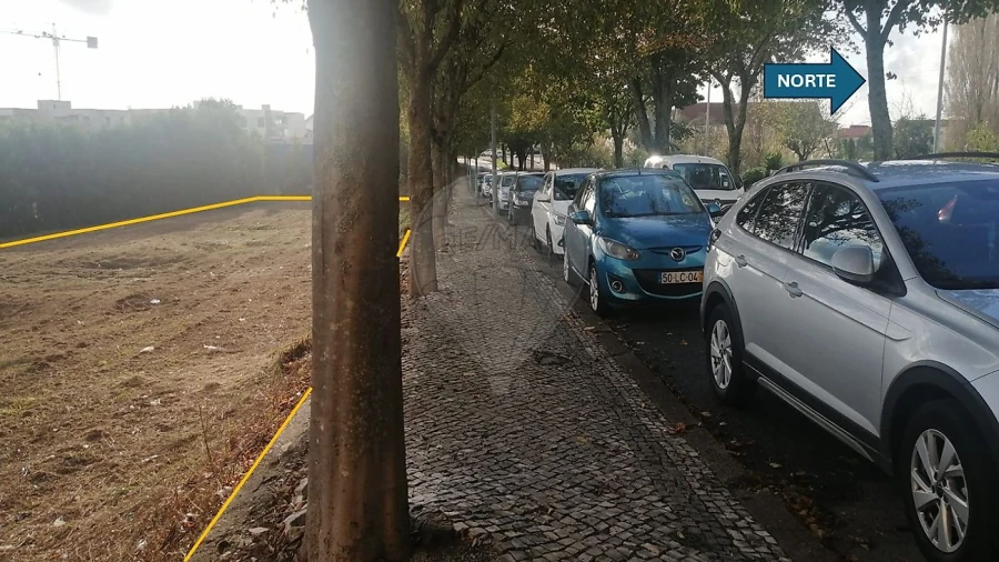 Terreno para Venda em São João da Madeira Foto 4