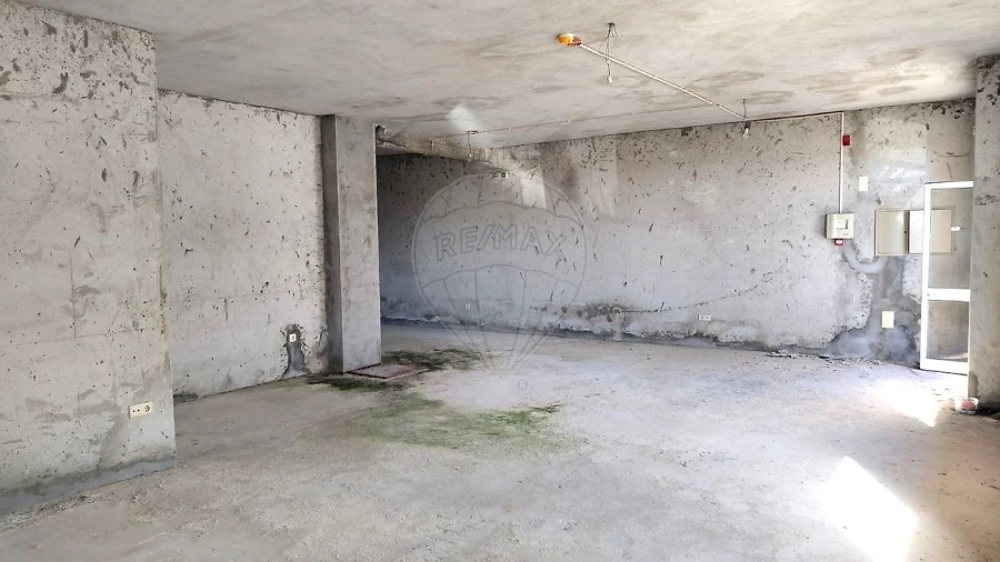 Loja para Venda em O. Azeméis, Riba-Ul, Ul, Macinhata Seixa, Madail Foto 4