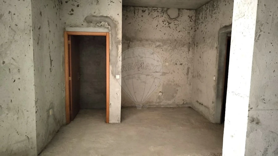 Loja para Venda em O. Azeméis, Riba-Ul, Ul, Macinhata Seixa, Madail Foto 12