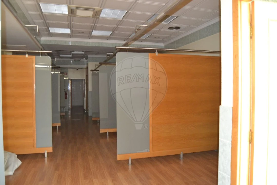 Loja para Venda em O. Azeméis, Riba-Ul, Ul, Macinhata Seixa, Madail Foto 30