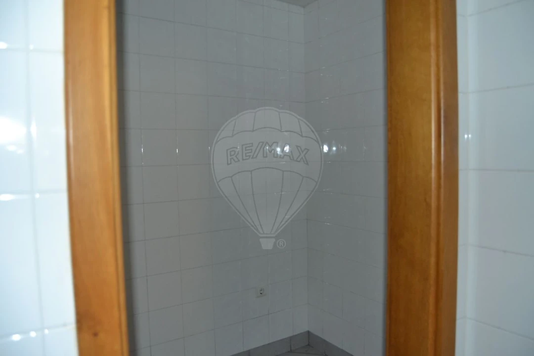 Loja para Venda em O. Azeméis, Riba-Ul, Ul, Macinhata Seixa, Madail Foto 26