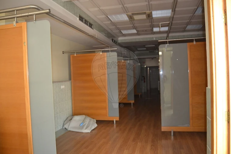 Loja para Venda em O. Azeméis, Riba-Ul, Ul, Macinhata Seixa, Madail Foto 29