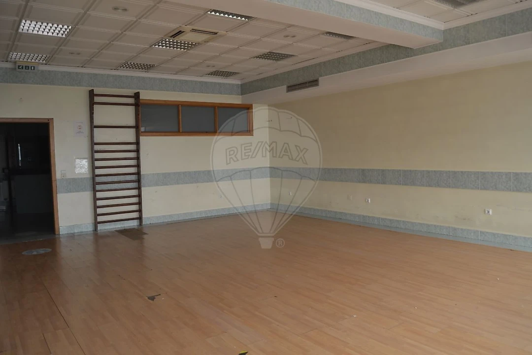 Loja para Venda em O. Azeméis, Riba-Ul, Ul, Macinhata Seixa, Madail Foto 4