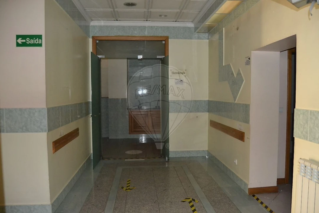 Loja para Venda em O. Azeméis, Riba-Ul, Ul, Macinhata Seixa, Madail Foto 17