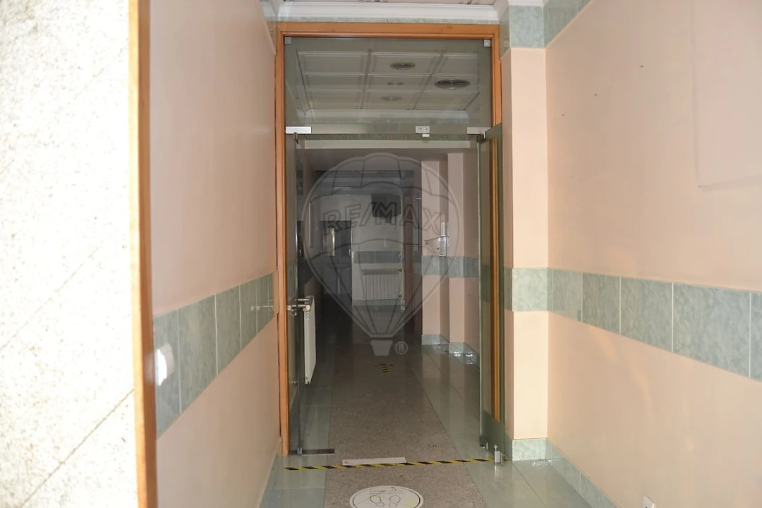 Loja para Venda em O. Azeméis, Riba-Ul, Ul, Macinhata Seixa, Madail Foto 31